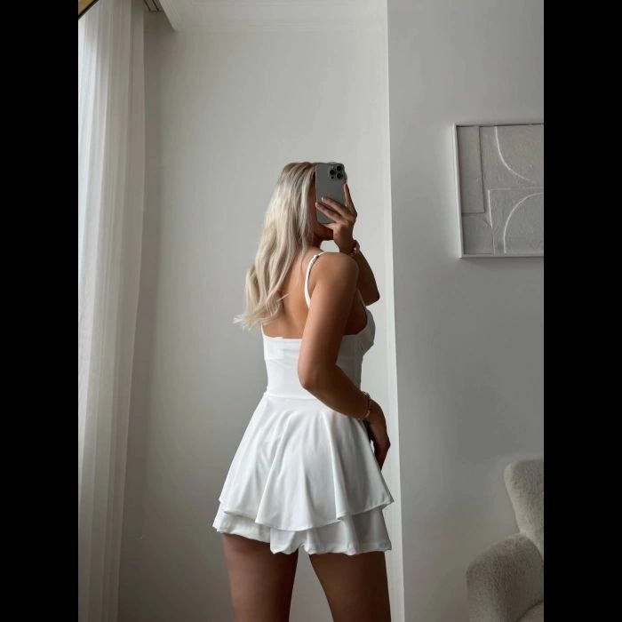 Kadın Straplez Mini Etek Görünümlü Şortlu Elbise Büzgülü Şık Yazlık - Beyaz görsel 2